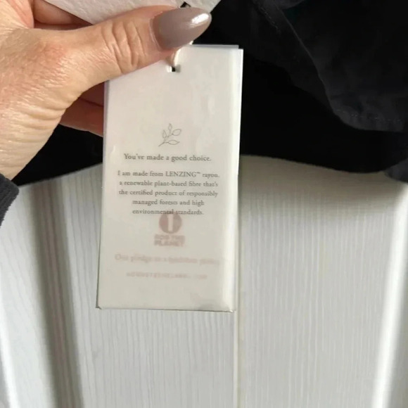 August the Label | Primrose Embroidered Cami | Black | size XL/US 10 - Picture 6 of 7